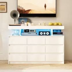 FUFU&GAGA Modern/Contemporary White 47.2-in W TV cabinet Integrated TV Mount ( Accommodates TVs up to 48-in )KF210294-01HY-001