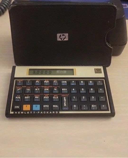 Hewlett Packard HP 12C Financial Calculator w/Case -