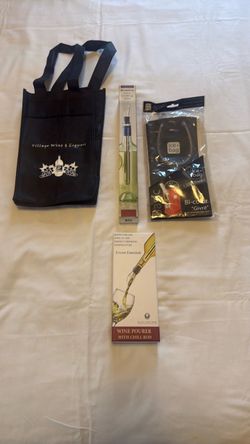 Wine Accessory Gift Set with Tote Bag
