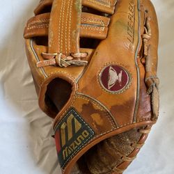 Mizuno MT6000 Baseball Glove RHT  11" Brown
