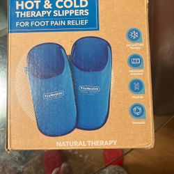 New  Hot & Cold Therapy Slippers 