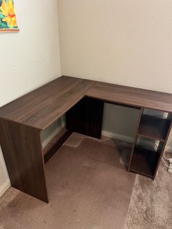 Corner desk (L shaped) with shelves