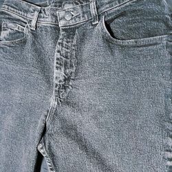 𝐿𝑒𝑒 𝑅𝑖𝑑𝑒𝑟𝑠 Jeans