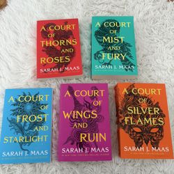 A Court of Thorns and Roses Series Set