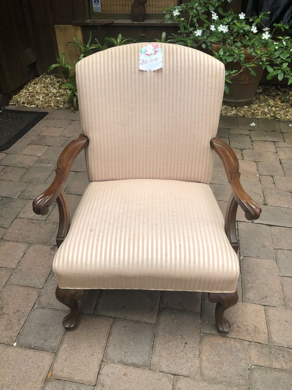 Antique chair for Sale in Orlando, FL OfferUp
