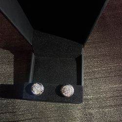 14k White Gold VS1 Diamond Earrings 