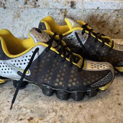 Steelers Nike Shocks M 10.5 (worn only once)