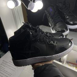 AJ 1 Mid Jordan 
