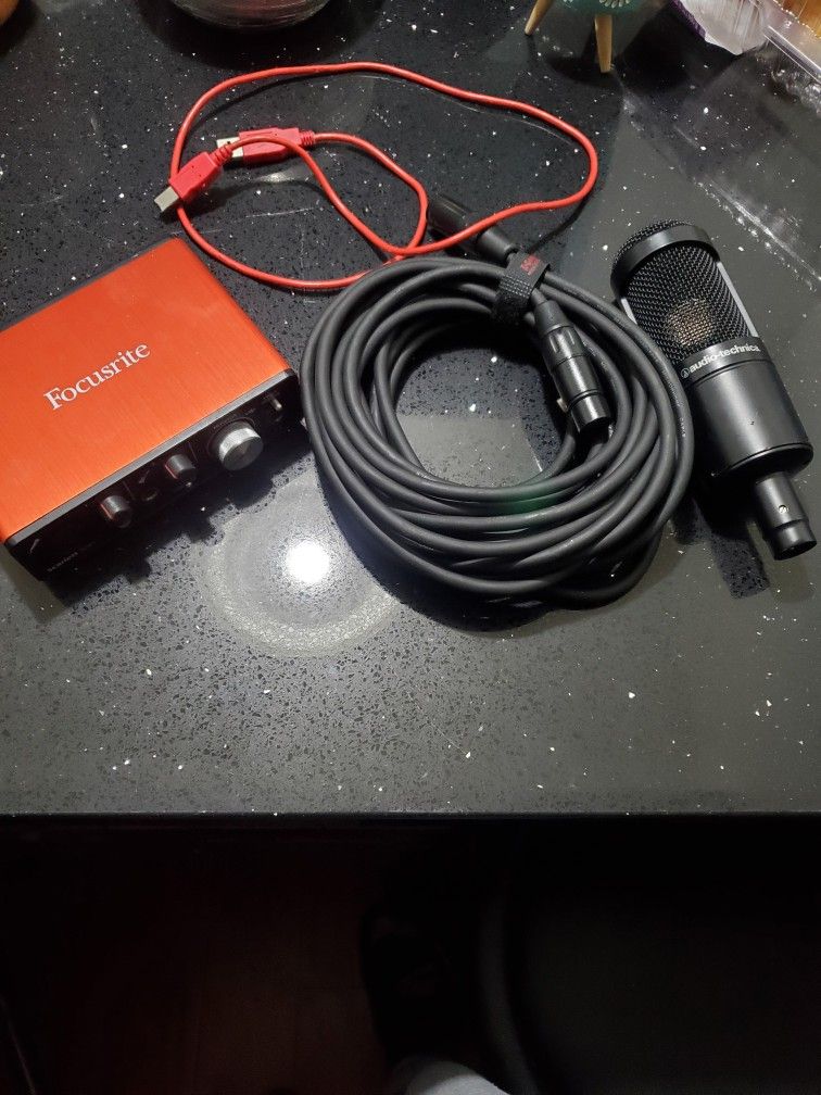 Focusrite Scarlett Solo 2nd Gen USB, Audio-Technica AT2035 Cardioid Condenser Microphone With XLR And USB Cables