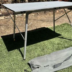 Outdoor Portable Picnic Table w/ storage bag.  Easy set up.  