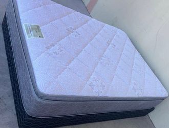 Sweet dreams memory foam Queen size set