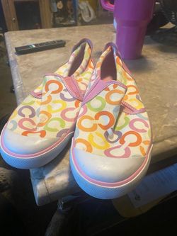 Women’s coach shoes size 8 1/2