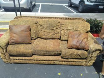 Couch set