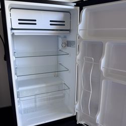Mini Fridge - Works Perfectly - Great Deal