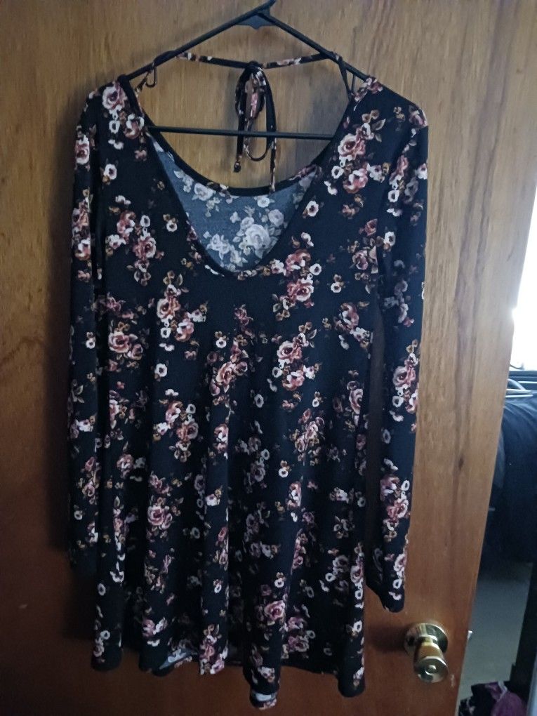 Forever 21 Dress/Shirt - Medium - Excellent Condition