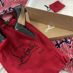“CHRISTIAN LOUBOUTIN SIZE 39”