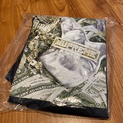 Size L Supreme Bling Tee Navy brand new in bag