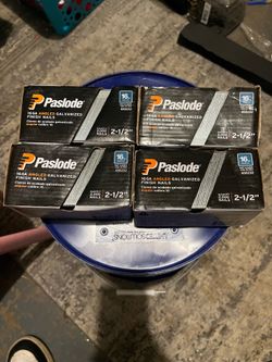 PASLODE y DEWALT