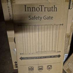 Brand New Innotruth Baby Safety Gate