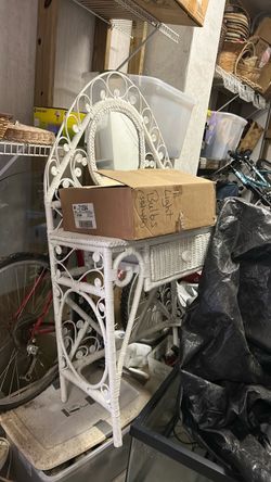 Nice wicker table with mirro an pull out drawer