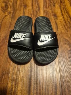 Nike sliders