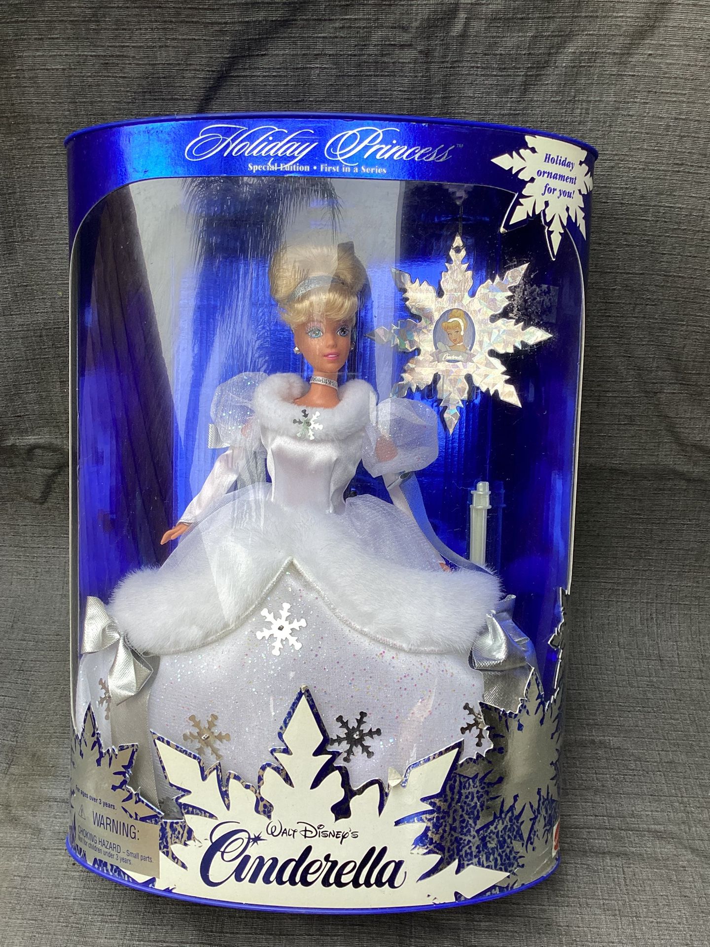 Holiday Princess Walt Disney’s Cinderella Special Edition Barbie Doll 1996 New