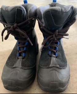 Kids Snow Or Hiking Boots Size 1