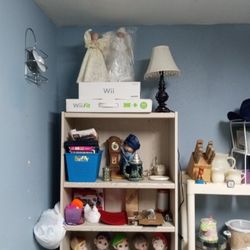 So Much To See And Sell