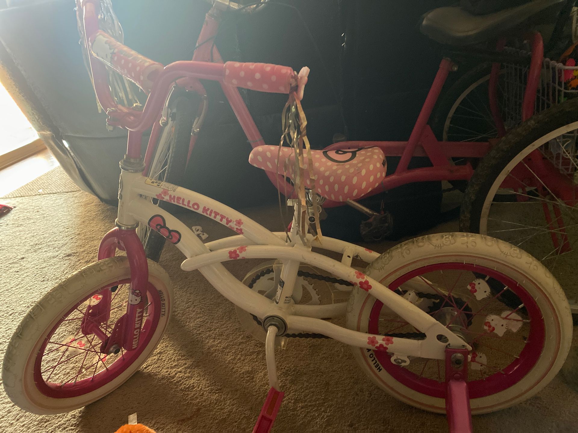 14” Hello Kitty bike with training wheels best offer