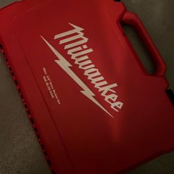 Milwaukee 3/8 Ratchet Set
