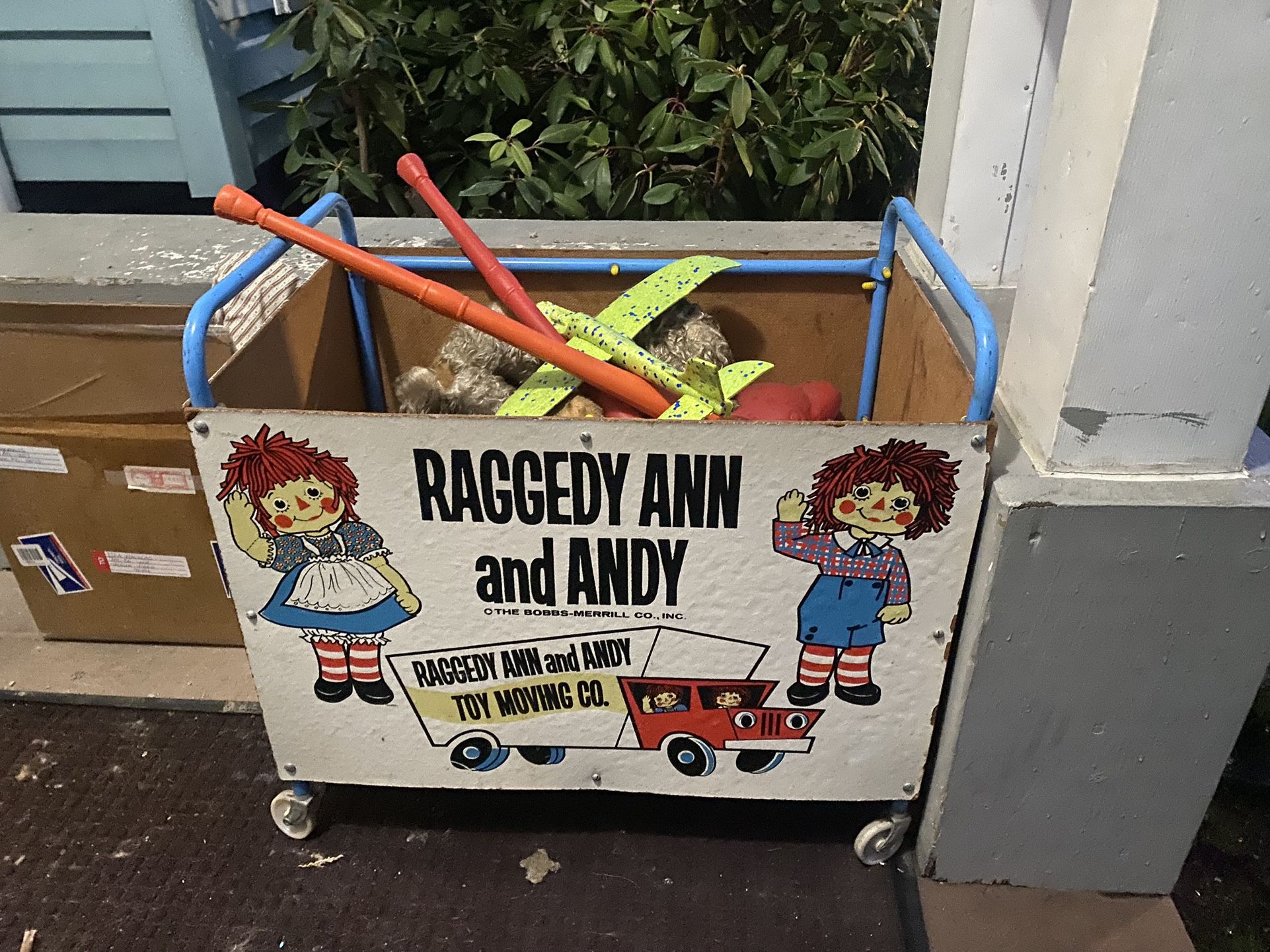 Raggedy Ann And Andy Toy Bin