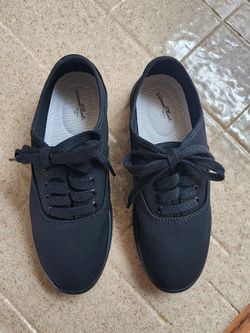 Girls Shoes 6Y new