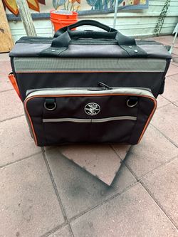 Klein Tools rolling tool bag