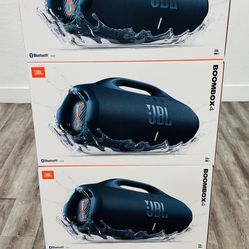 Jbl boombox 4 speaker Bluetooth