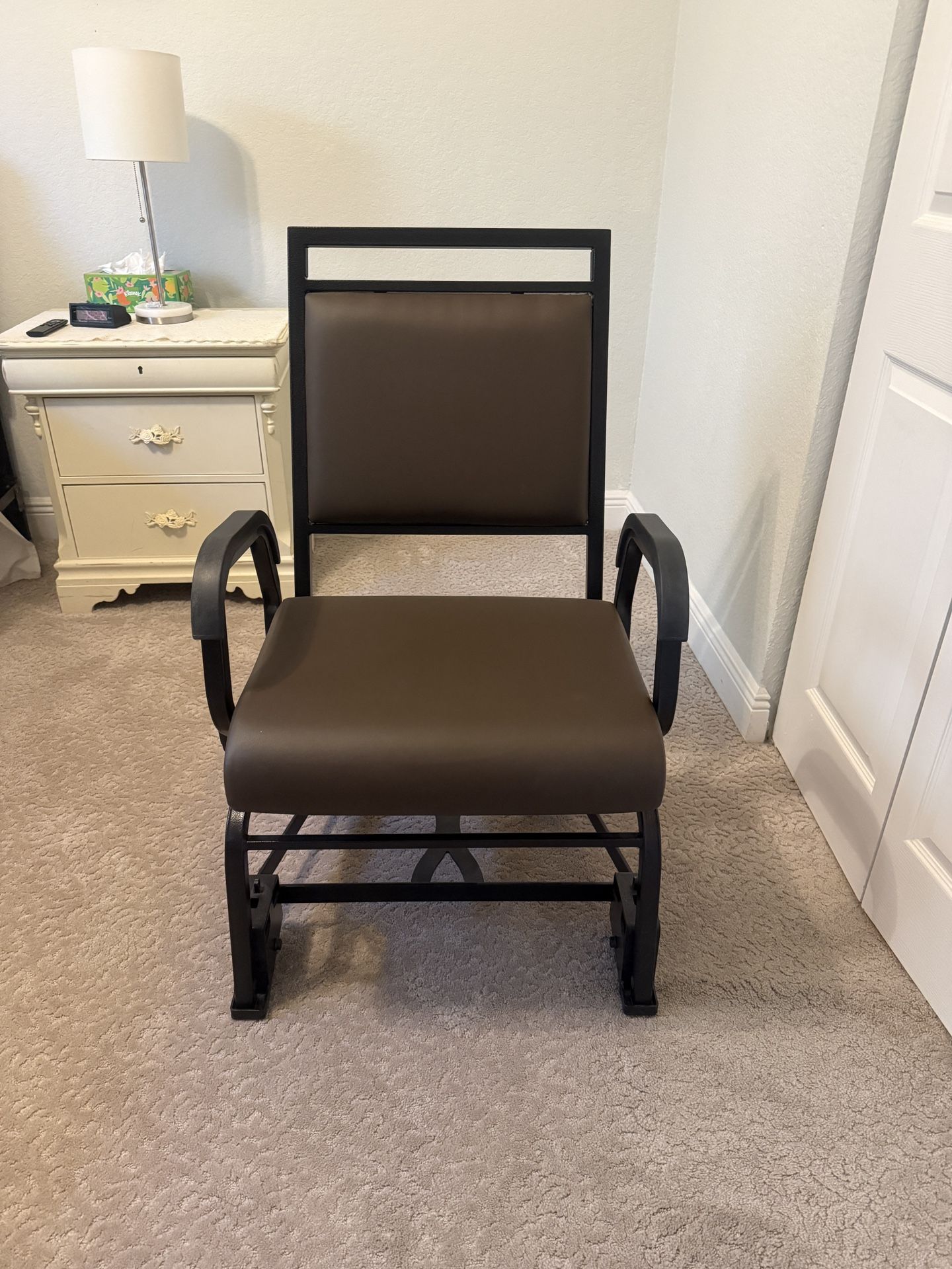 COMFORTEK SEATING TITAN BARIATRIC ARMED TURN ROLL