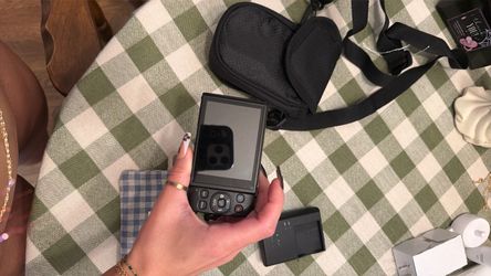 Canon Elph 360 HS