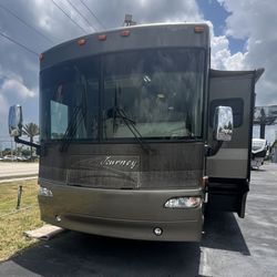 2006 Winnebago Journey 39K