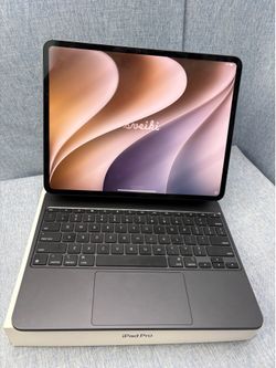 iPad Pro (M5 ) 13inch 256GB Black With Keyboard