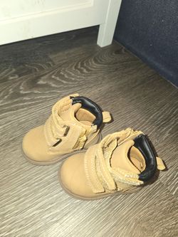 Ne Baby Boots Size2