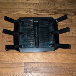 Netgear nighthawk X6S R7900P Tri-band Wi-Fi Router