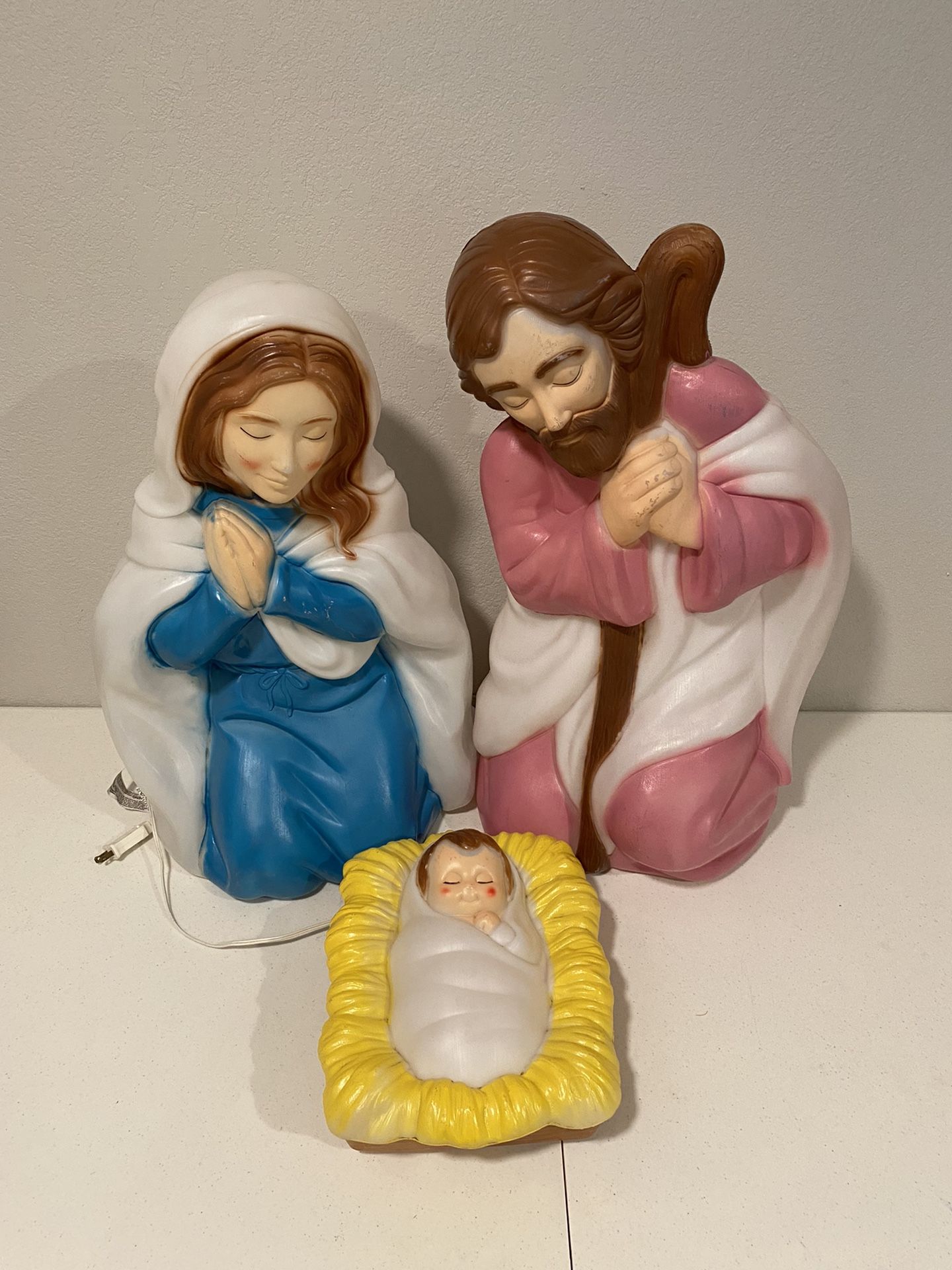 Nativity General Foam 3 Piece Set 28" Lighted Blow Mold Mary Joseph Baby Jesus