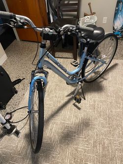 2bikes Diamondback hybrid and Schwinn large frame