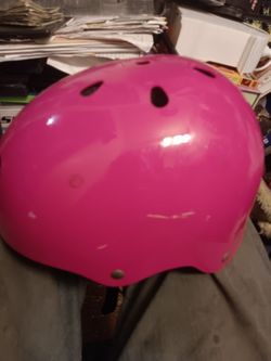 !! Youth Skateboard  Helmet  Size on 2nd Pic