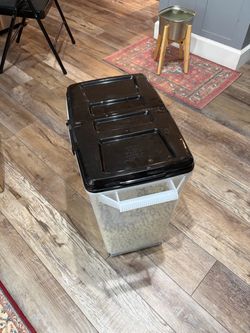 Free dog food & container