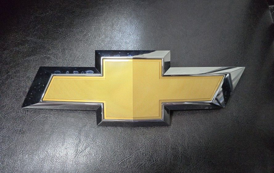 2021-2023 Suburban, Tahoe, Colorado Bowtie Emblem