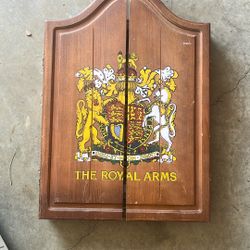 Royal Arms Dart Game