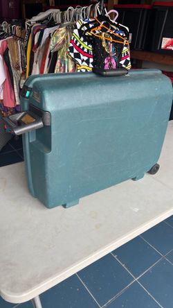 Samsonite hard sided suitcase
