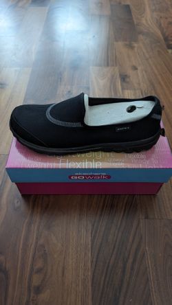 Lightweight Skechers -11W- Brand New