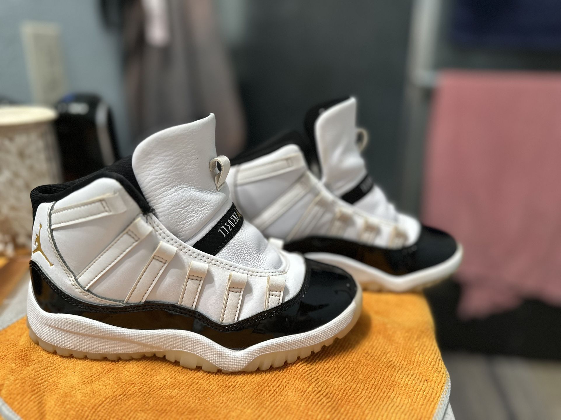 Jordan 11s 1y
