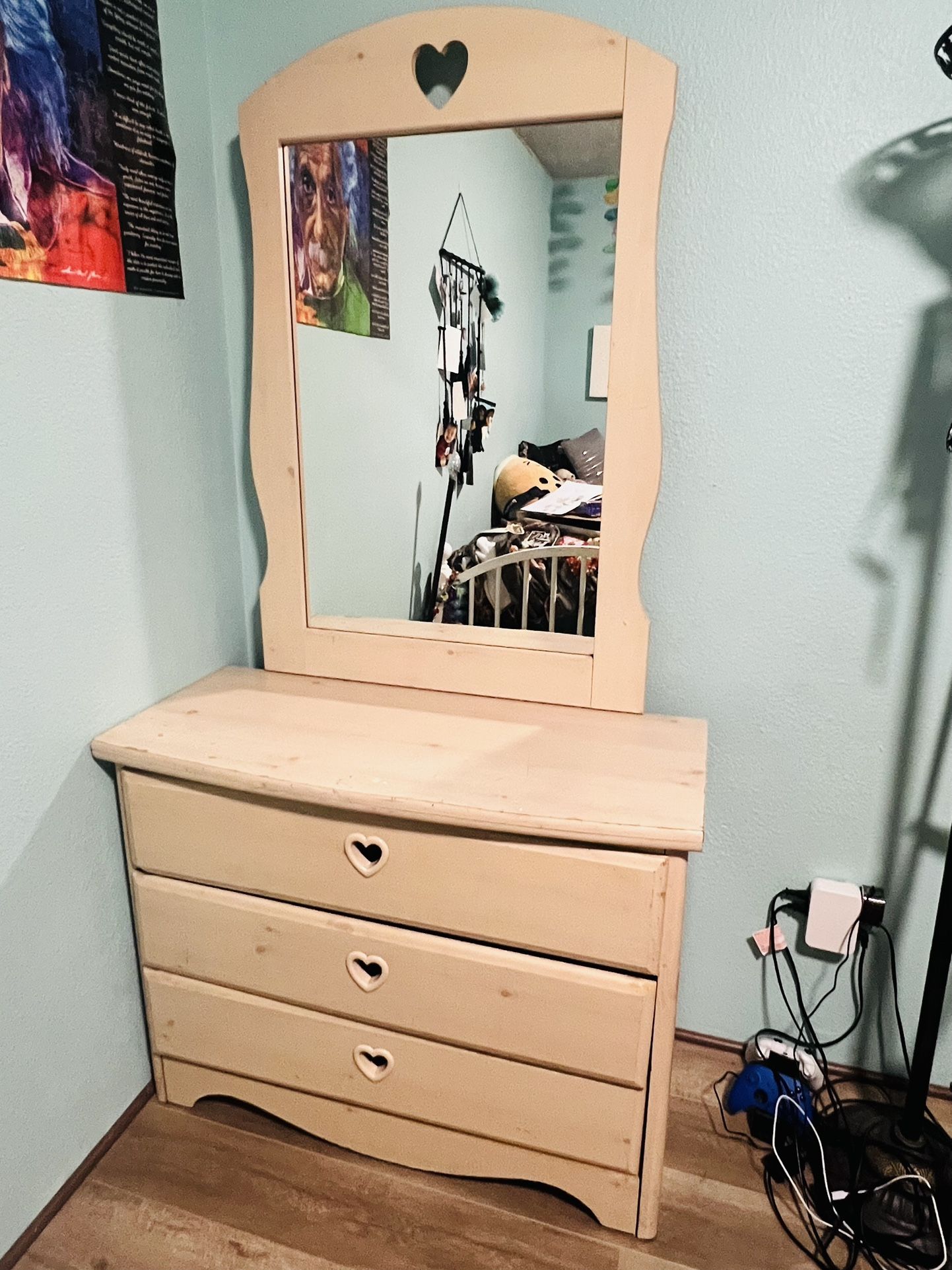 Dresser With A Nightstand 